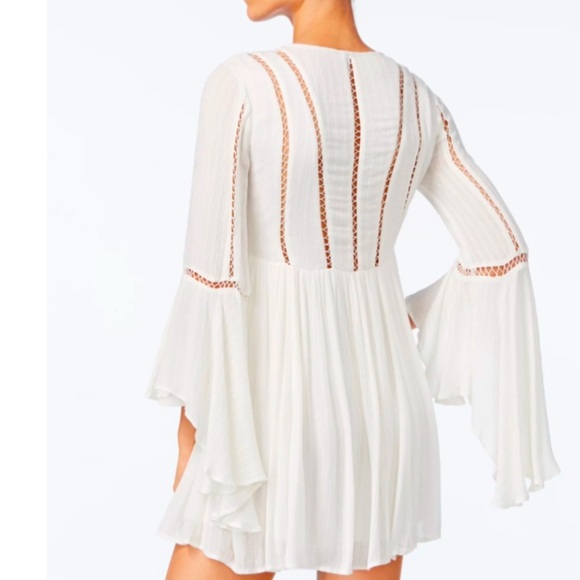 free people movement Dresses & Skirts - Free People Romeo Mini Dress White Boho Bell Sleeve V-Neck Lace Detail